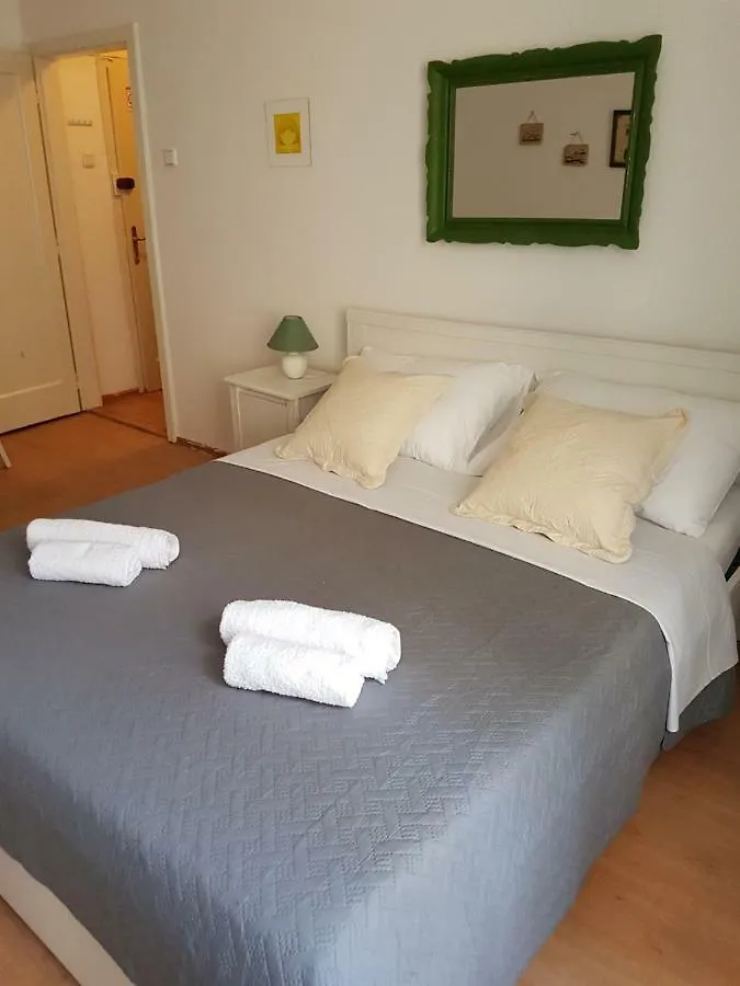Studio Apartment Forum - Zadar